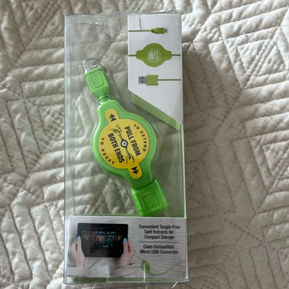 Tangle Free Micro USB Retractable Cable. 3.2 Ft. cable